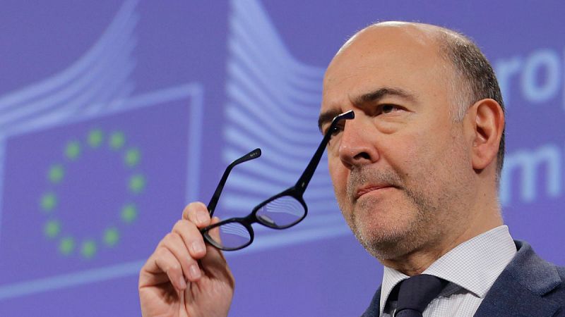 Bruselas cree que la eurozona y la UE crecerán un 2,3% este año, dos décimas más que lo previsto
