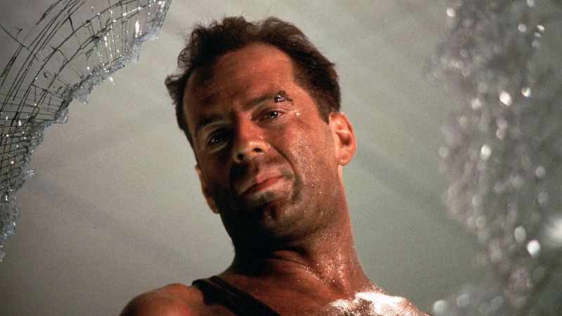 Bruce Willis pasa a la acción: ¡'La Jungla de Cristal' 1 y 2 llegan a RTVE Play por tiempo limitado!