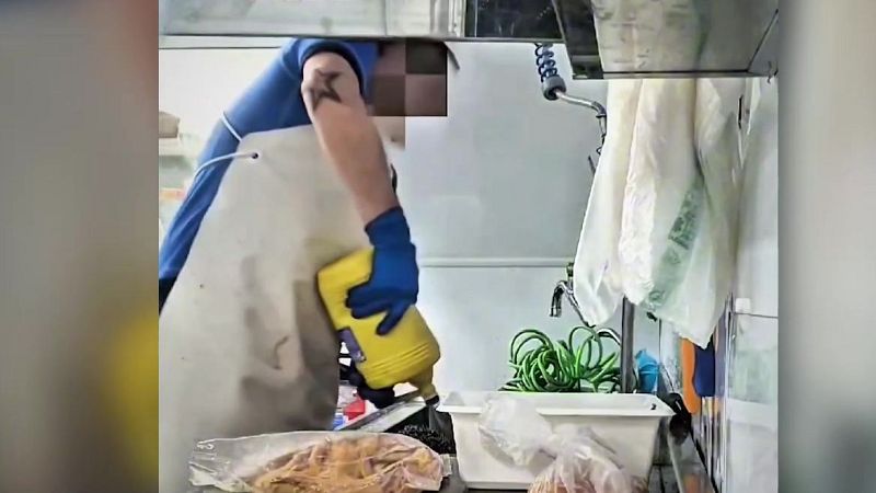 Carne lavada con leja o mariscos con etiquetas falsas: As se desmantel la gran estafa alimentaria