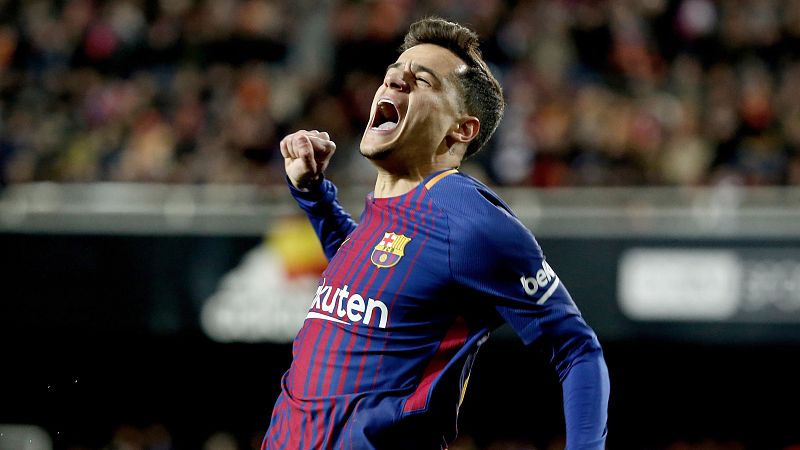 Coutinho marca y Mina debuta en un Barça de récord