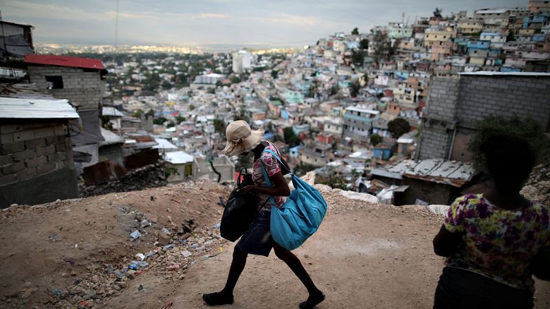 Varios responsables de Oxfam contrataron prostitutas en Haití tras el terremoto de 2010
