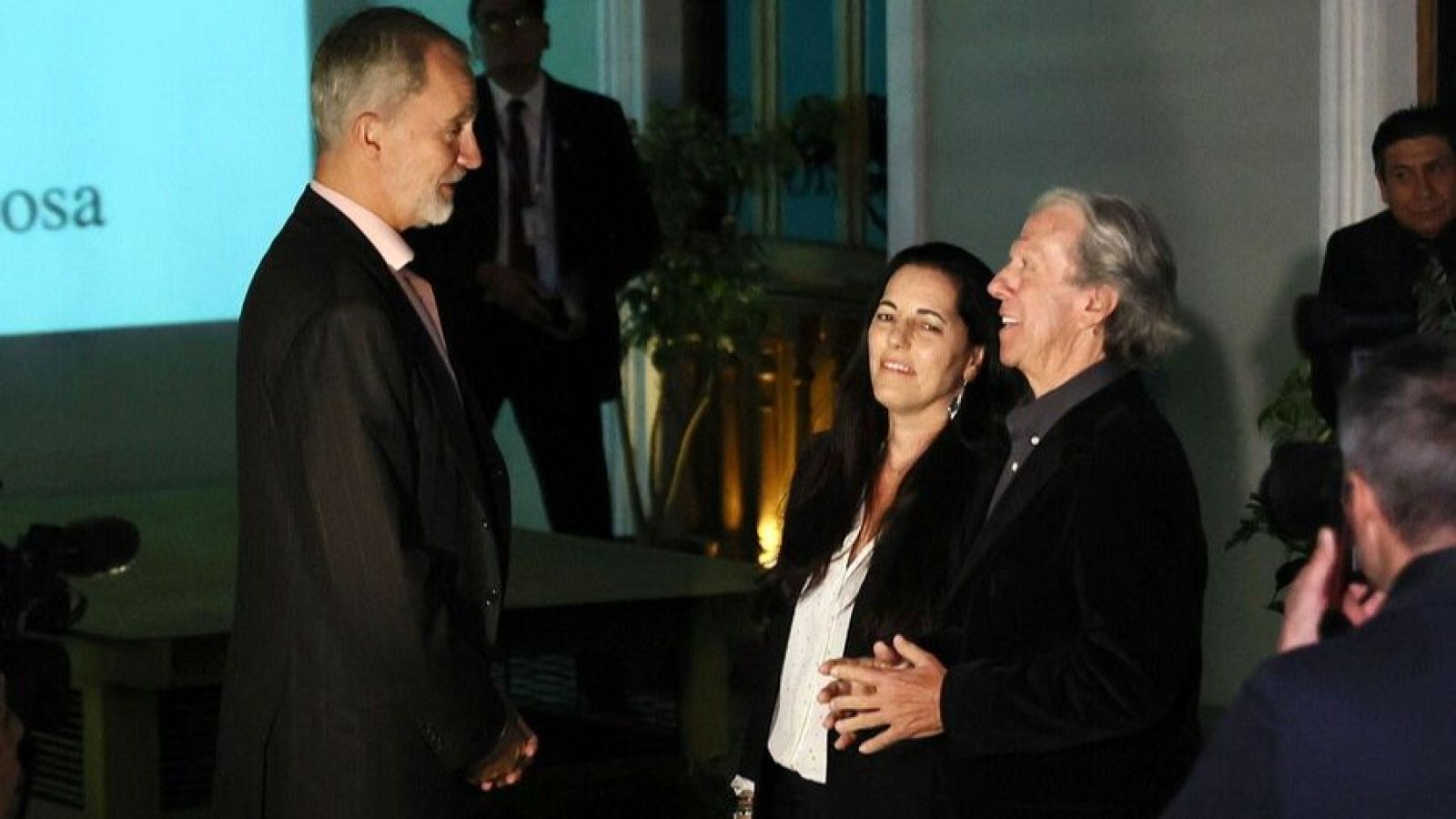 El rey inaugura el Congreso de la Lengua en Arequipa, Perú - Telediario 1 | Ver