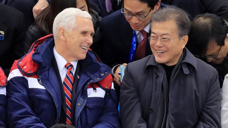 Pence dice que ha reforzado la alianza con Seúl  y Tokio para presionar a Pyongyang