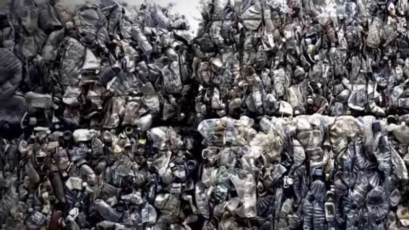 Los científicos alertan del aumento de plásticos en el cuerpo humano y explican cómo identificarlos