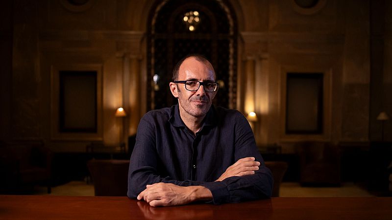 Dos desconocidos con insomnio en la nueva novela de Isaac Rosa, 'Las buenas noches'