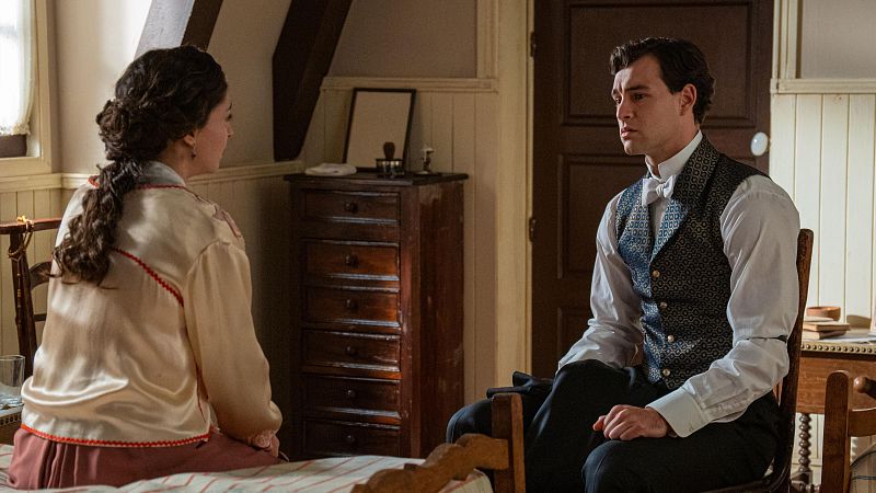 Disfruta de los captulos del 700 al 703 de 'La Promesa': Curro propone a ngela casarse con Beltrn