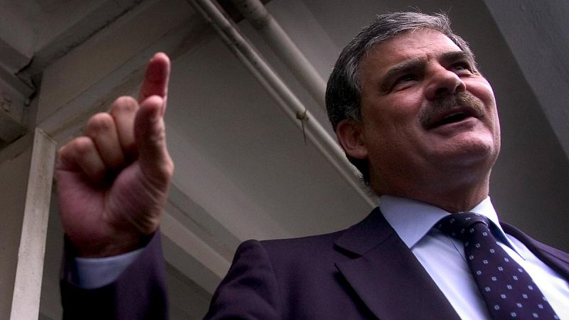 Detenidos el expresidente guatemalteco Álvaro Colom y el máximo dirigente de Oxfam Internacional por corrupción