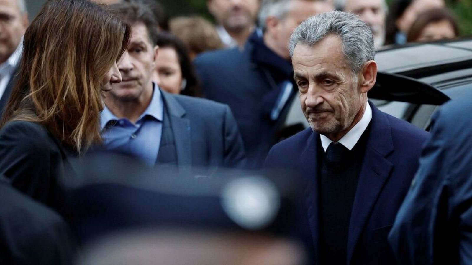 Sarkozy entra en prisión | Ver