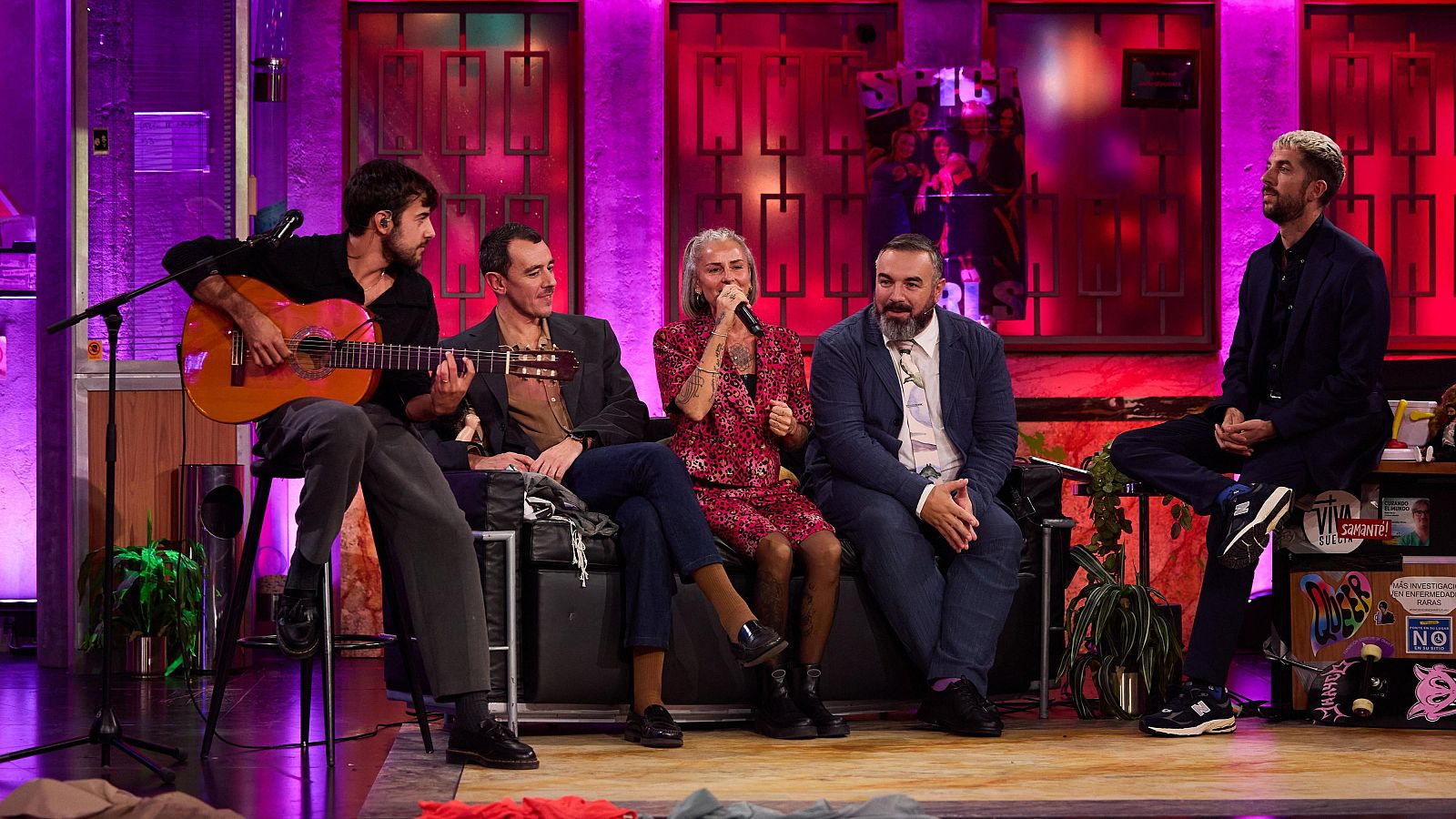 La Revuelta - Michelle Jenner y Pantomima Full (21/10/2025) | Ver programa | Ver