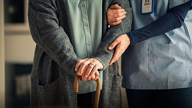 ACRA alerta: calen 80.000 places de residències per a la gent gran el 2035