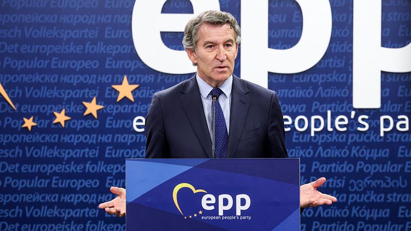 Feijóo ve a Sánchez "agonizando" e insta a Junts a decidir si hay cambio "tras años de experimentar la política sanchista"