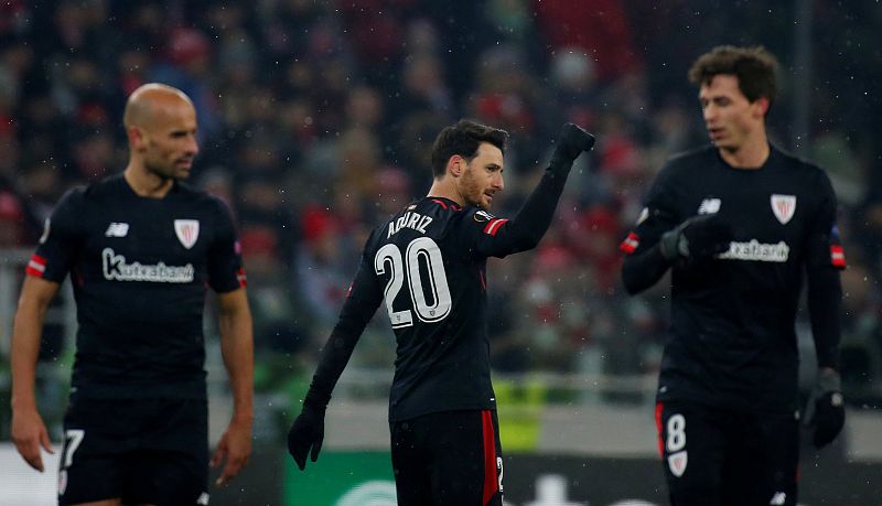 Aduriz calienta Moscú y deja casi apeado al Spartak