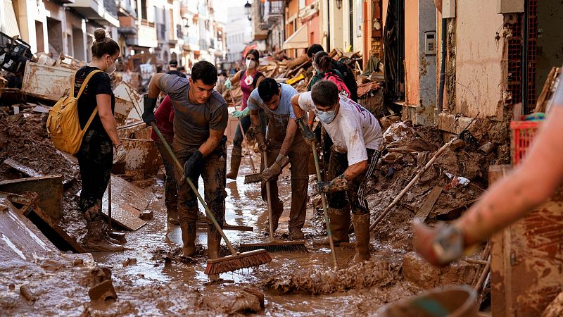 Las voces de quienes vivieron la dana en primera persona: "Era como una película de catástrofe"