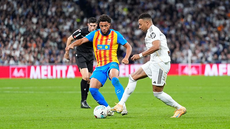 El Real Madrid saca su mejor versión para sentenciar al Valencia en la primera parte