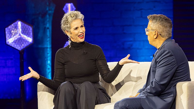 Petite Lorena reivindica la bisexualidad en 'Futuro Imperfecto': "Deberían darme una pensión por ser heterosexual"