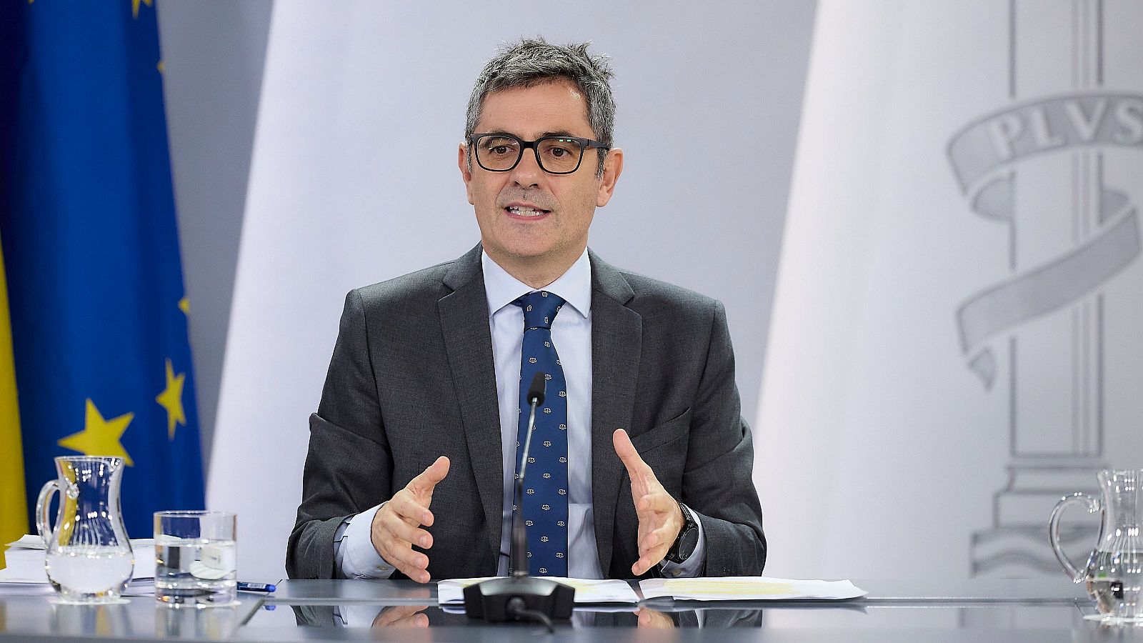 Bolaños afea el "tono faltón" del PP en la comisión del Senado - La hora de La 1 | Ver