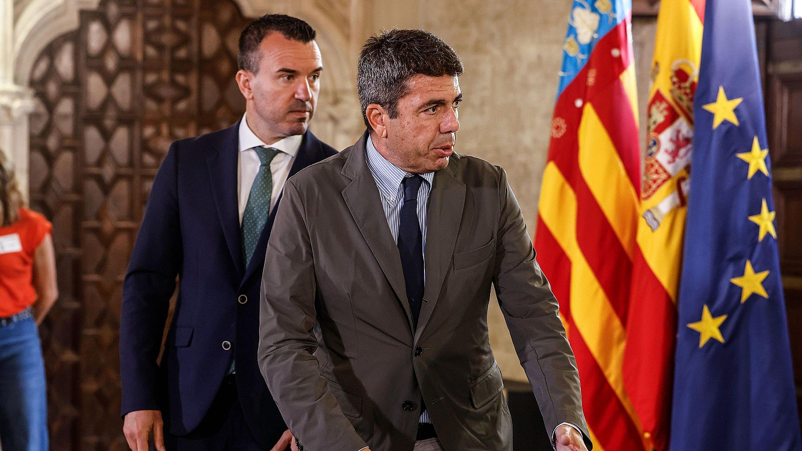 El PP valenciano retira su apoyo a Mazon y propone a Mompó | Ver