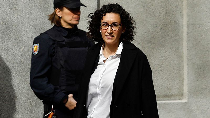 Rovira queda en libertad bajo fianza tras declarar que propuso suspender el 1-O y Puigdemont se negó
