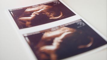 La Fiscala logra cerrar por primera vez anuncios sobre gestacin subrogada en internet