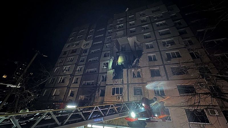 Guerra Ucrania - Rusia, resumen del 8 de noviembre de 2025 | Tres muertos en Dnipro y otro en Jrkov tras un ataque ruso masivo sobre Ucrania