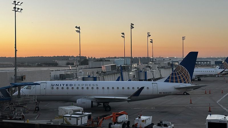 EE.UU. sufre el mayor "cierre de Gobierno" de su historia y Trump lo utiliza para tantear sus políticas