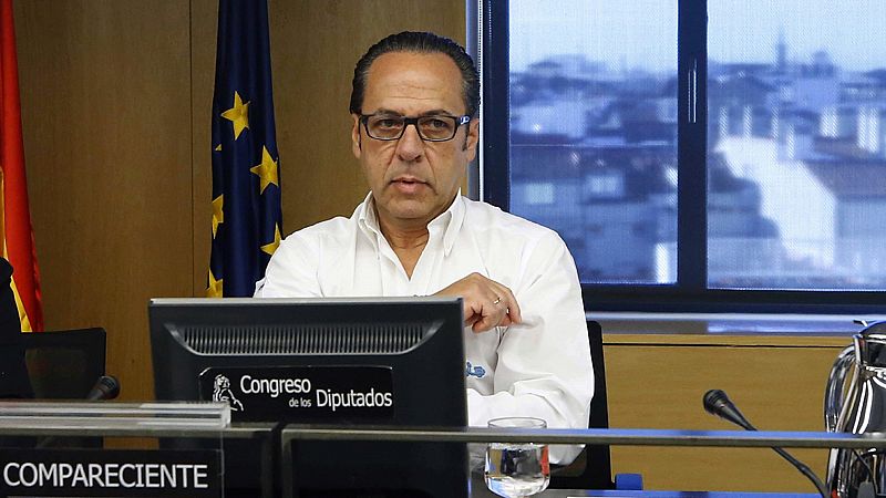 'El Bigotes' señala que el marido de Cospedal y un "amigo de Rajoy" deberían declarar por los papeles de Bárcenas
