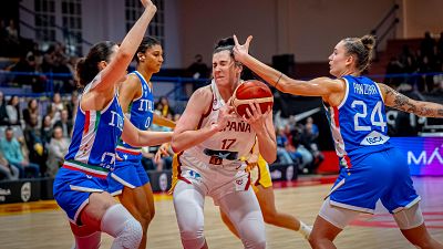 Espa�a pierde ante Italia en su primer test de la temporada mundialista