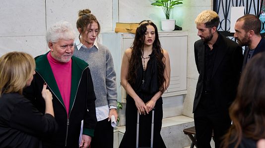 Rosala, David Broncano, Almodvar, Alexia Putellas y Jorge Ponce, en La Revuelta