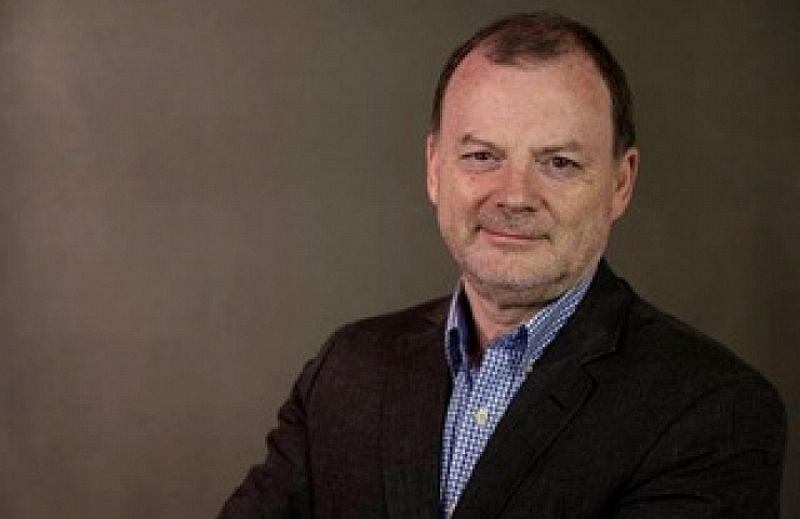 Richard Sambrook: "Existe el riesgo de que el periodismo televisivo sufra el mismo declive que la prensa escrita"