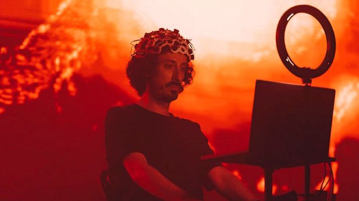 Albert Barqu-Durn gana el premio 'Ojo Crtico2025' de innovacin digital en el mbito cultural