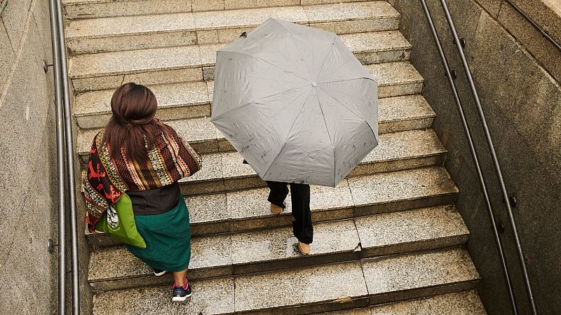 El tiempo este lunes 17 de noviembre en España: Precipitaciones fuertes y persistentes en el Estrecho