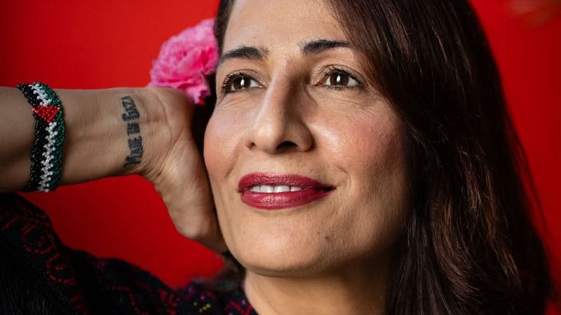 Fatena Al Ghurra es poeta, traductora y periodista palestina.