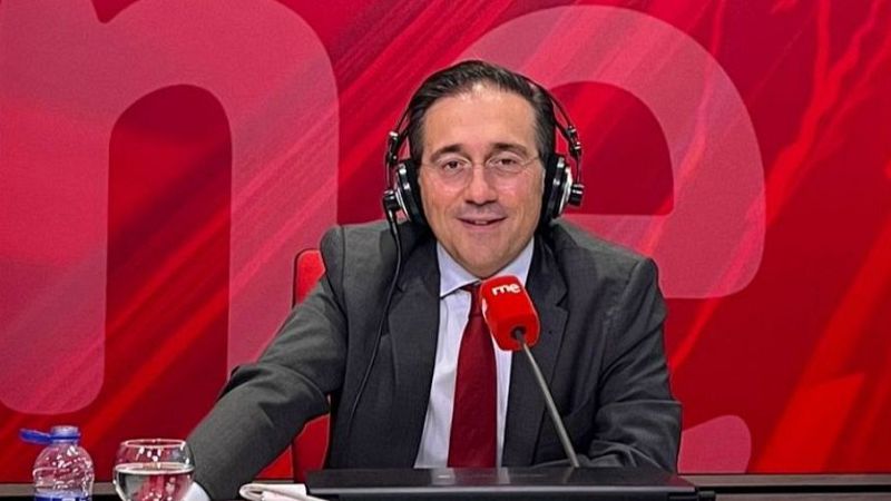 Albares confirma el compromiso "a largo plazo" con Ucrania  y prev destinar otros mil millones en equipamiento militar