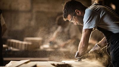 Carpintero, el arte de dar vida a la madera