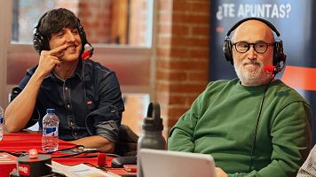 Diego San Jos y Javier Cmara en un momento de su entrevista en 'Las maanas de RNE'.