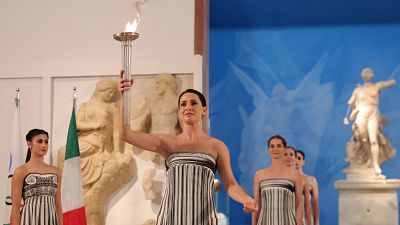 La antorcha ol�mpica de Milano-Cortina 2026 prende en Olimpia y pone rumbo a Italia
