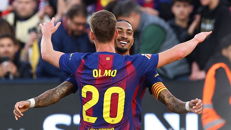 Raphinha lidera la remontada del Barça ante un buen Alavés