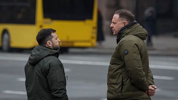 Zelenski conversa con el jefe de la oficina presidencial ucraniana, Andr Yermak