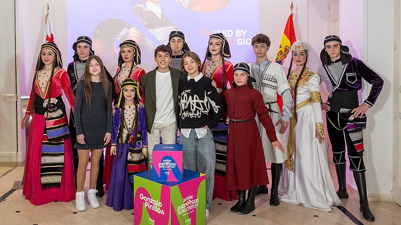 Gonzalo Pinillos, representante de Espaa en Eurovisin Junior 2025, en la embajada de Georgia