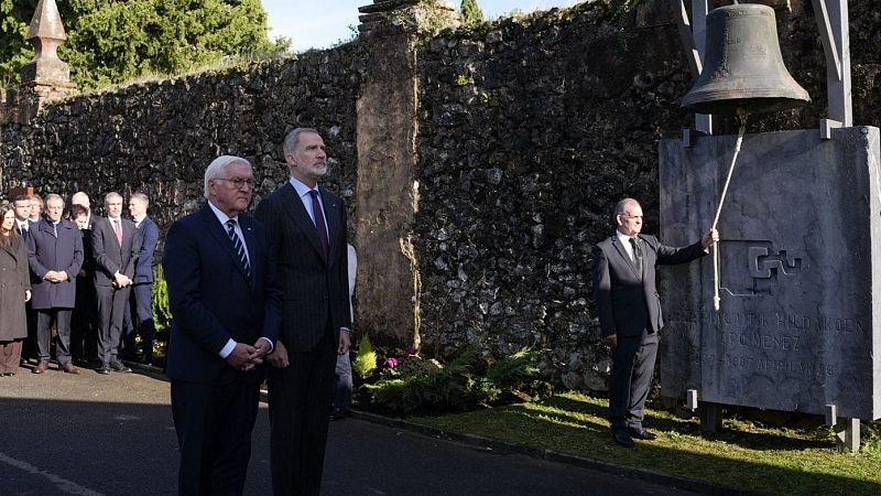 Steinmeier honra junto al rey a las vctimas de Gernika y asume la responsabilidad alemana en el bombardeo