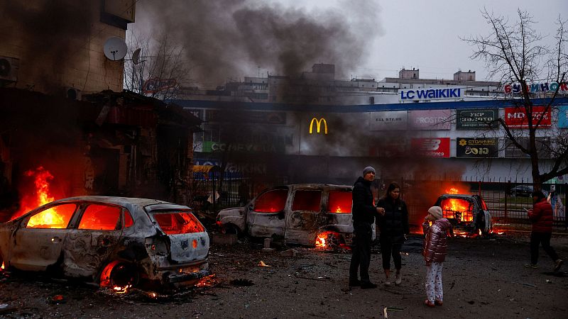 Guerra Ucrania - Rusia, en directo hoy: Al menos tres muertos en un nuevo bombardeo ruso contra Kiev