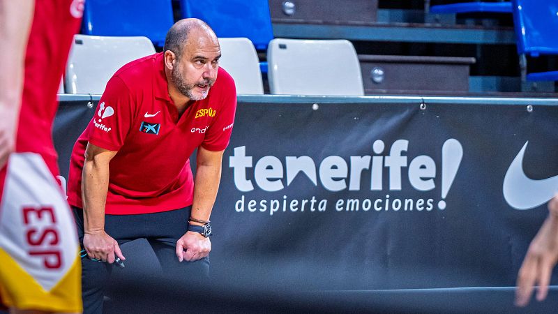 Chus Mateo, seleccionador espaol de baloncesto