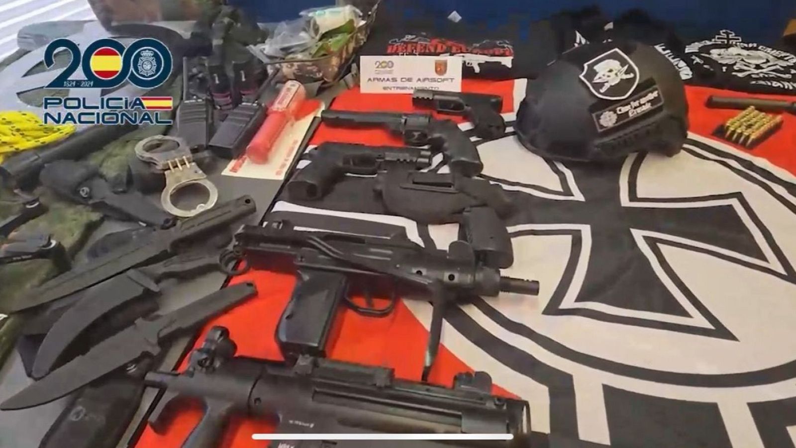 Desarticulada en Castellón una célula de la organización neonazi The Base - Telediario 1 | Ver