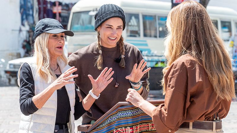 El accidente de Alba Carrillo y Alba Cifuentes por un autobús fuera de control en 'Hasta el fin del mundo'