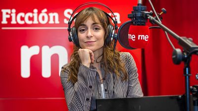 RNE estrena 'El país de la pizarra', su nueva ficción sonora, protagonizada por Lucía Caraballo