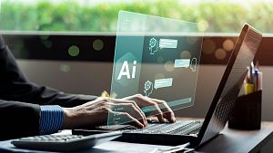 Imagen de archivo de una persona trabajando con Inteligencia Artificial