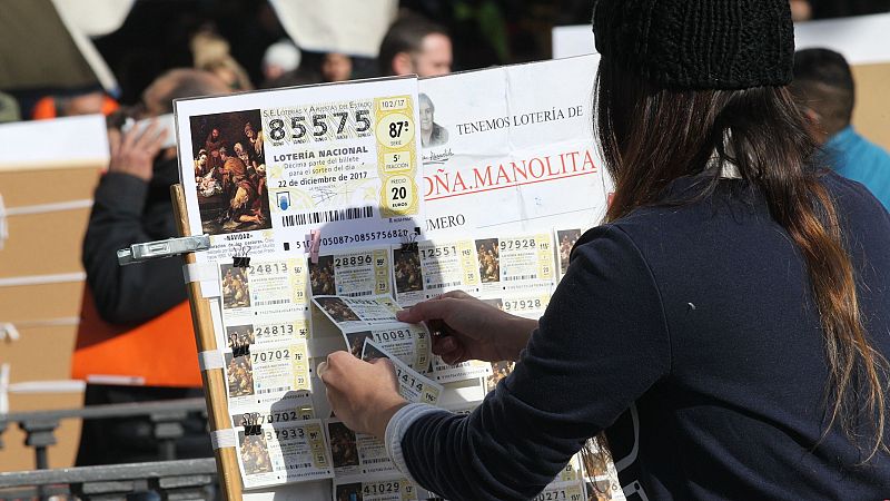 Las otras 'Manolitas' de España: generaciones de mujeres pioneras en el negocio de la lotería
