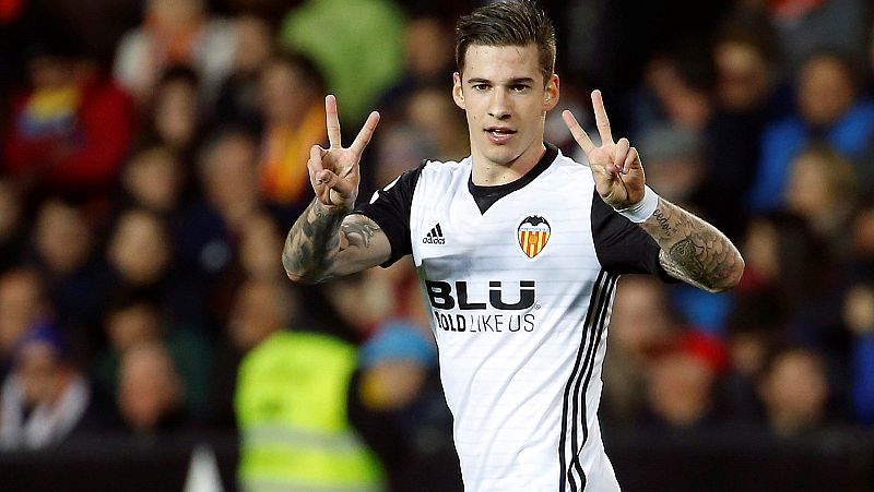 Santi Mina da al Valencia la tercera victoria consecutiva