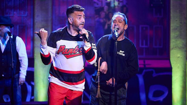 Langui y Gitano Antn, de La Excepcin, cantan en La Revuelta 4/12/25