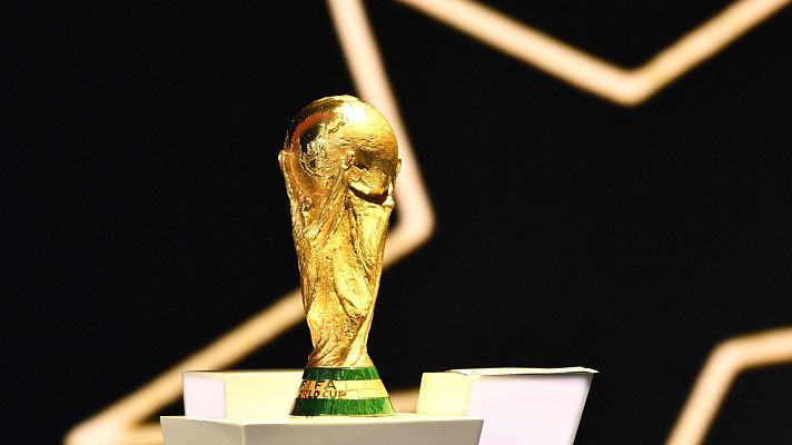 La Copa de campen del mundo preside el sorteo de la FIFA